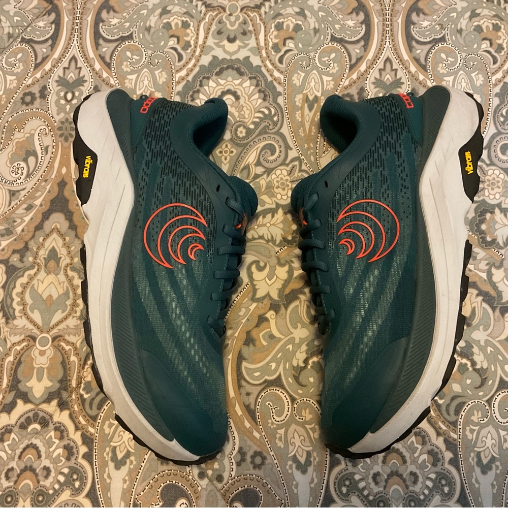 Mint Topo Ultaventure 4 Trail Running Shoes Mens Sz 11.5